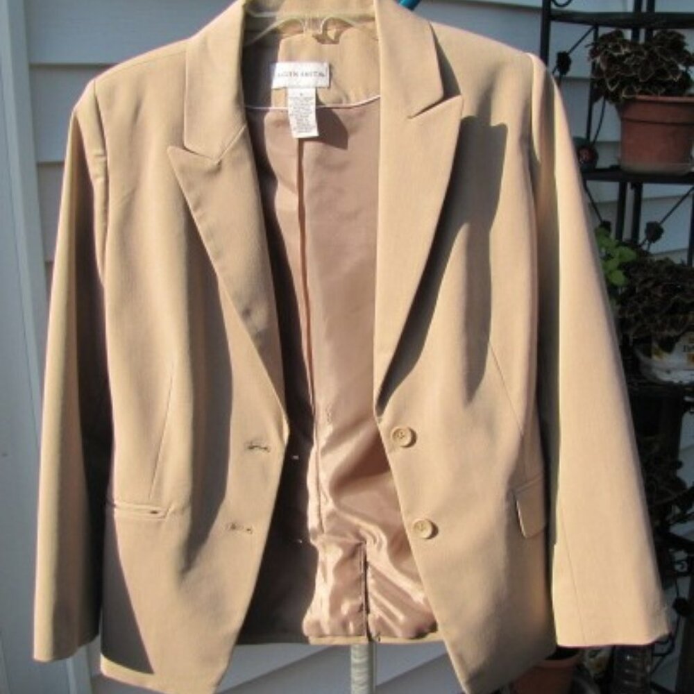 Women's Size 6: Jaclyn Smith Tan Business Suit Jacket